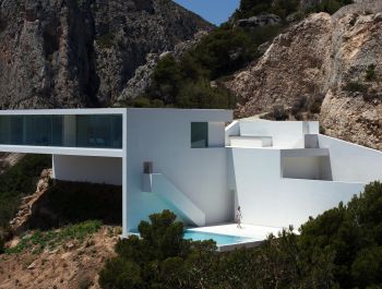 House on the Cliff | Fran Silvestre