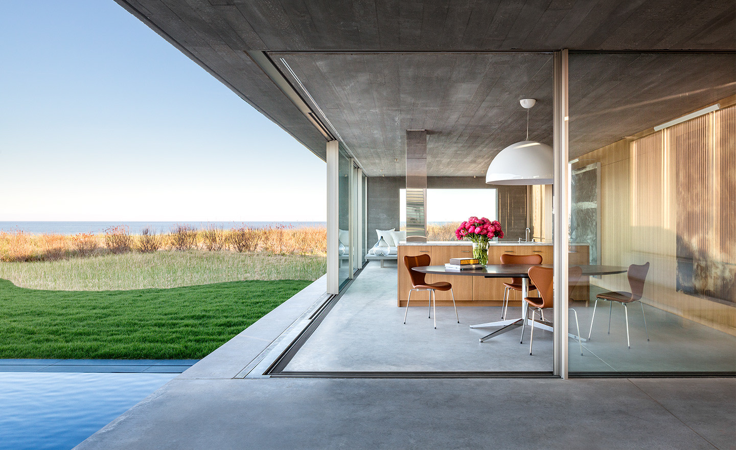 7 - Modern Design