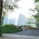 Lake-House_Taylor-and-Miller-Architecture-and-Design_sculptural_Massachusetts_USA_dezeen_1568_0