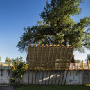 casa-no-muro-saperlipopette-les-architectes-martial-marquet-architecture-treehouse-wood-children-portugal_dezeen_1568_1