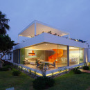casa-blanca-house-martin-dulanto-sangalli-residential-architecture-lima-peru-orange-staircase-juan-solano_dezeen_1568_17