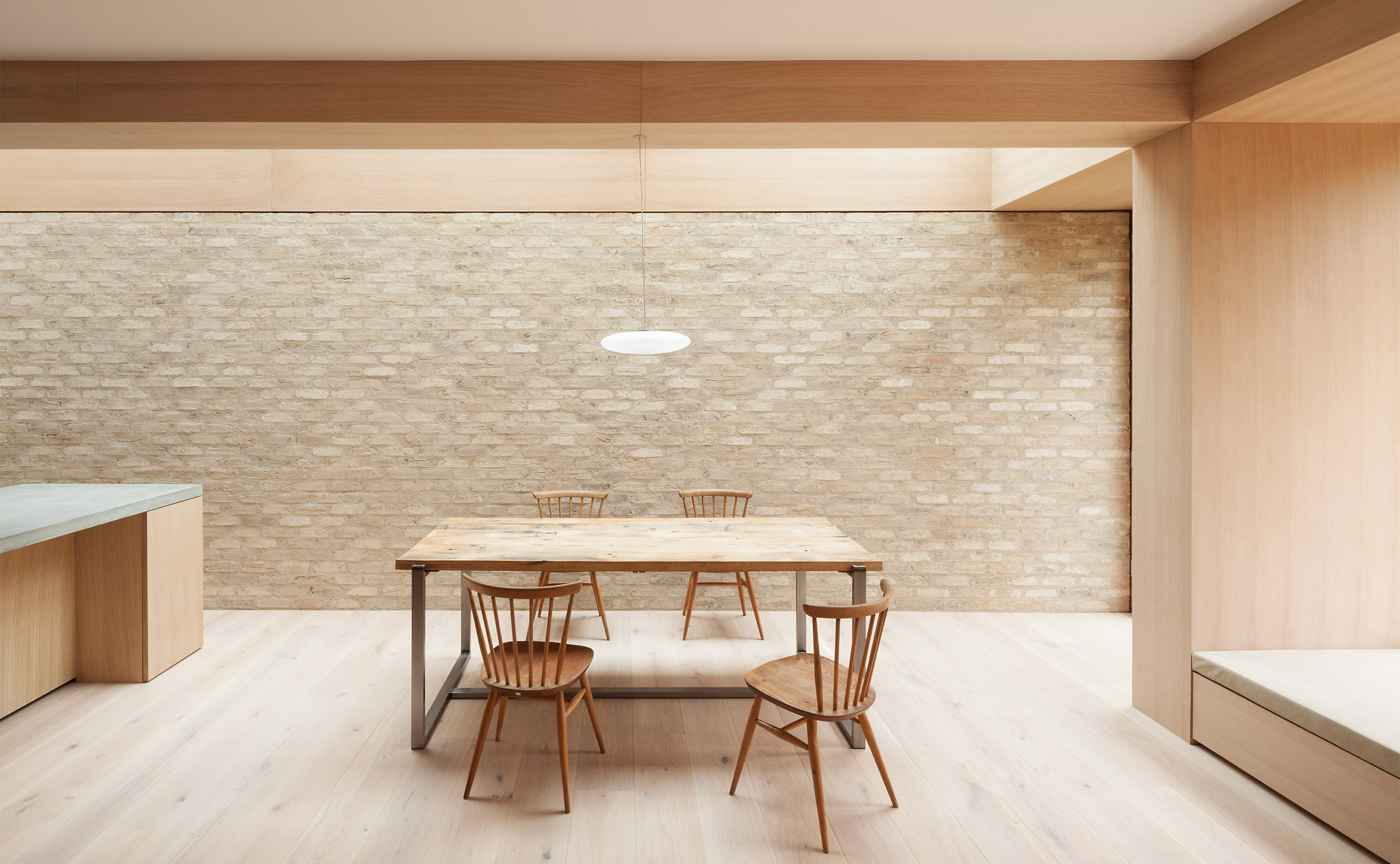 harvey-road-crouch-end-london-erbar-mattes-residential-architecture-extension_dezeen_2364_col_2