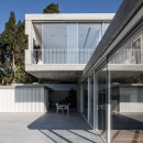 dual-house-axelrod-architects-architecture-israel-residential_dezeen_2364_col_1