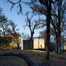 Moose-Road-house-by-Mork-Ulnes-Architects-frames-the-Californian-landscape_dezeen_ss_12