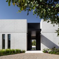 a-concrete-composition-studio-de-lange-architecture-residential-israel_dezeen_2364_col_0