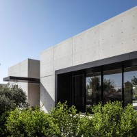 a-concrete-composition-studio-de-lange-architecture-residential-israel_dezeen_2364_col_1