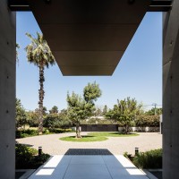 a-concrete-composition-studio-de-lange-architecture-residential-israel_dezeen_2364_col_5