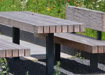 Modern Outdoor Table.Bench | MODERNi